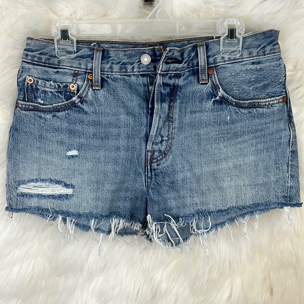 LEVI JEAN SHORTS